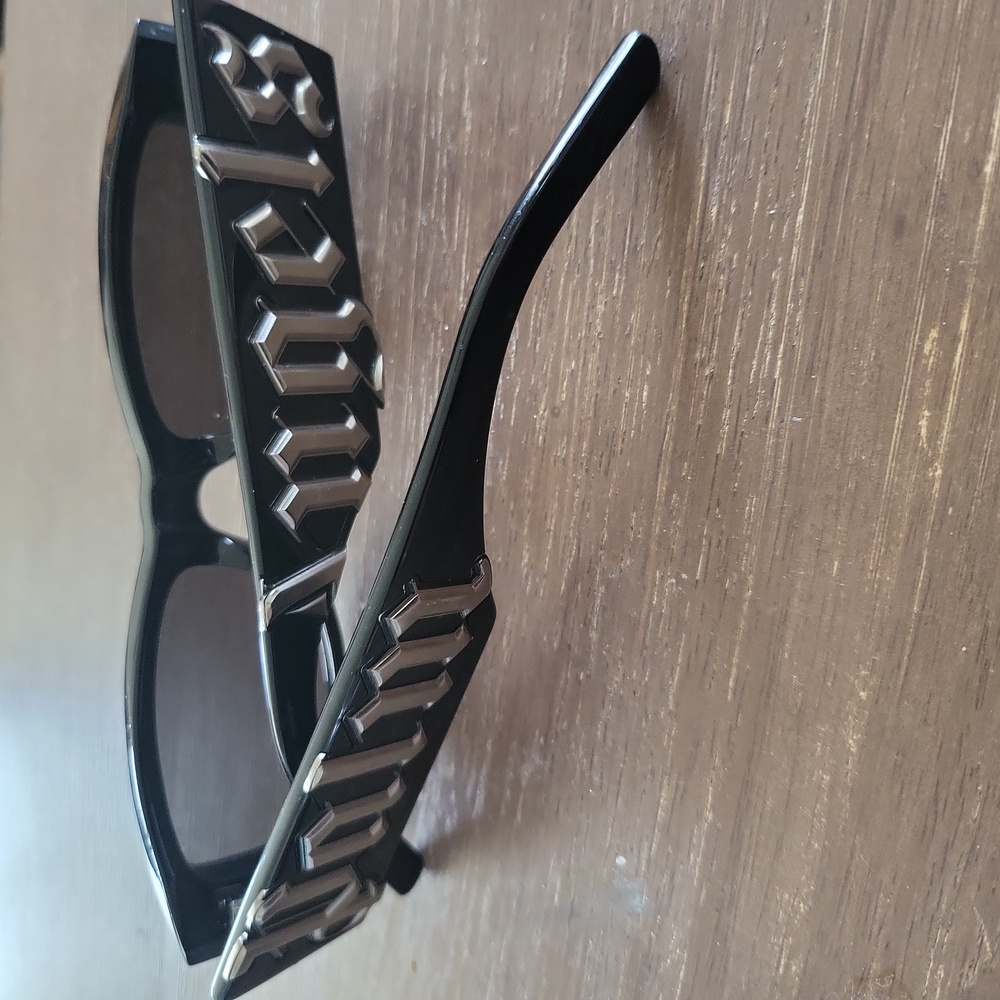 Sun Glasses - image 3